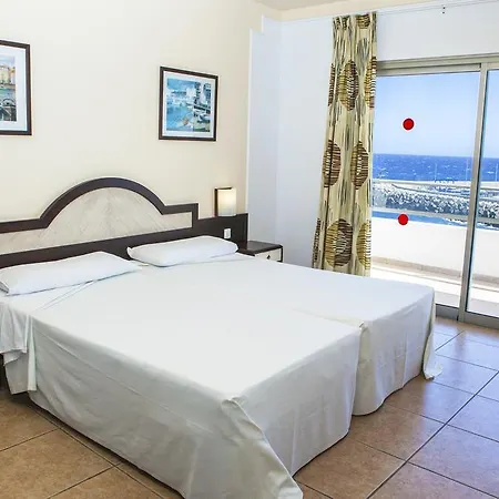 Gema Aguamarina Golf Apartamento *